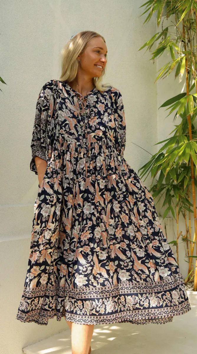 STOKKROSE Midi Sommerkjole Svart 