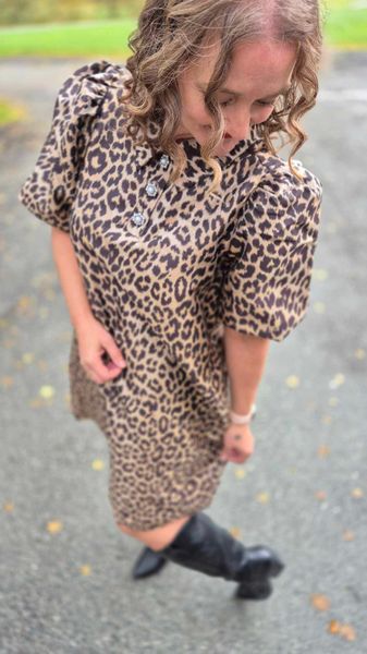 Hovedbilde CAROL Muxi Kjole Leopard