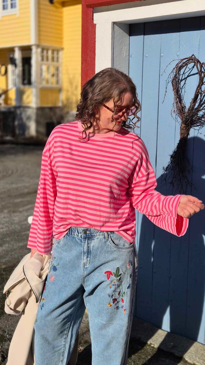 IRIS Genser Lysrosa og Rosa