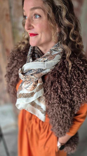 Hovedbilde SKJERF 116 Paisley Print Beige