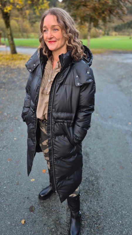 CELINDA Jakke Long Black