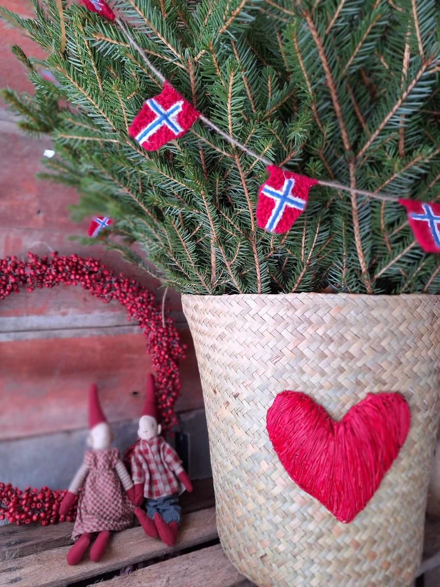 STRIKKEDE Norske Flagg 