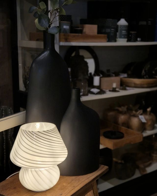 BORDLAMPE Joyful Grå 24cm