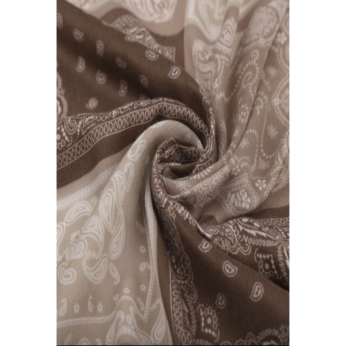 SKJERF 26 Bandana Print 